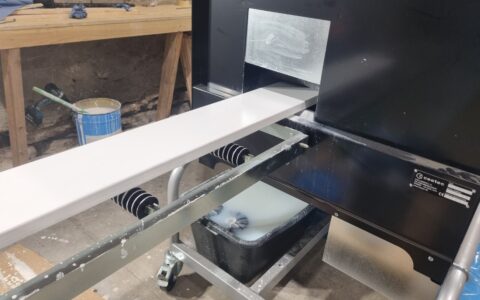 Laudade tööstuslik värvimine