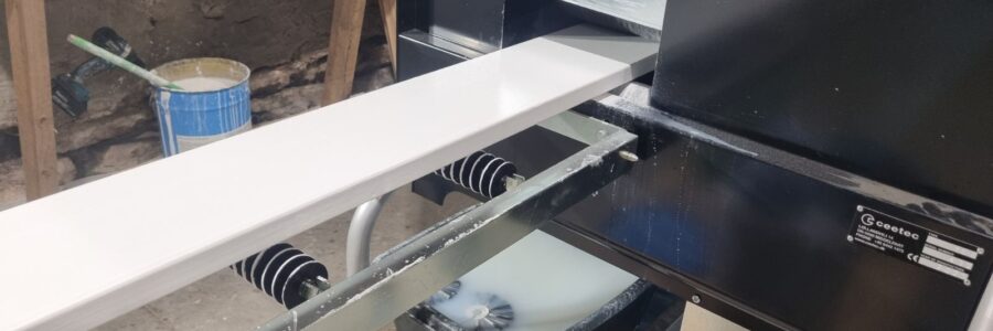 Laudade tööstuslik värvimine